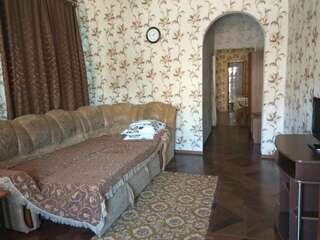 Дома для отпуска Джамбул Сухум Дом с 1 спальней-9